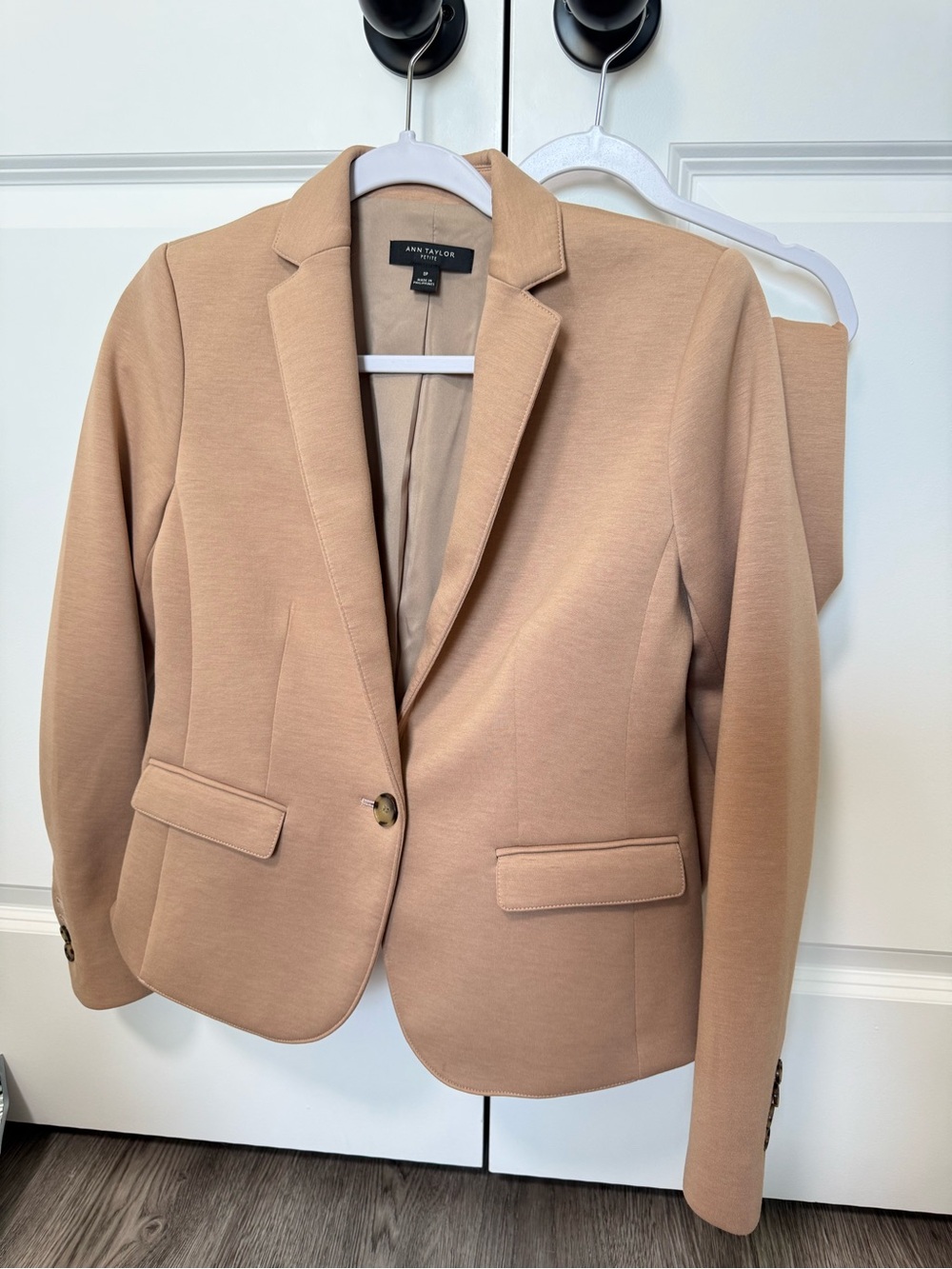 Ann Taylor Women's Camel Tan Blazer Jacket